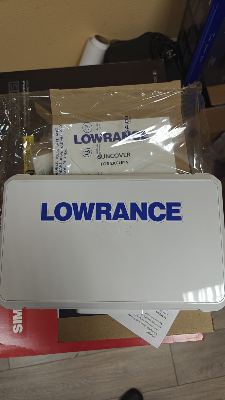Крышка для эхолота Lowrance Eagle 9 Suncover