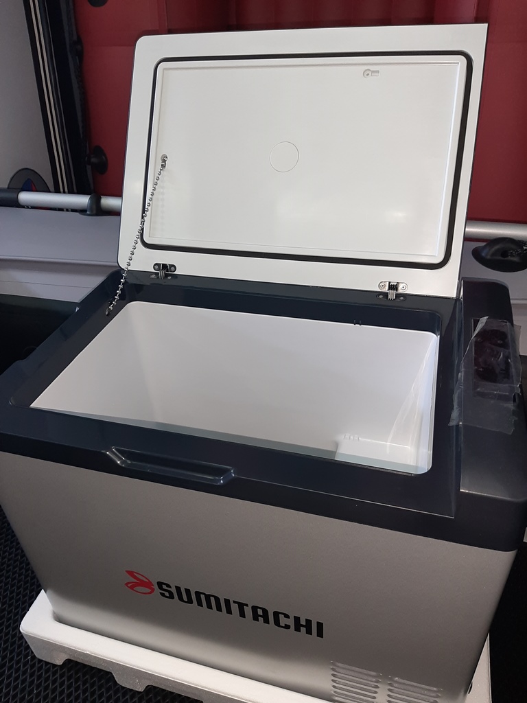 Холодильник автомобильный Sumitachi c50