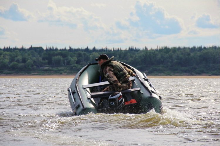 Лодка "Солар Максима-380"