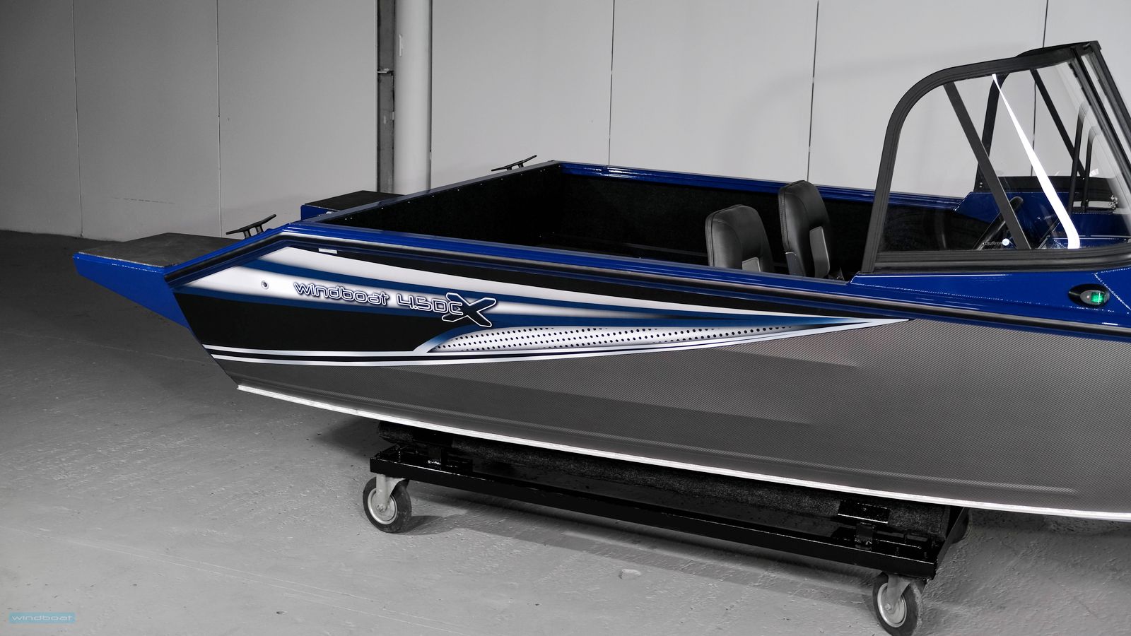 Лодка WINDBOAT 4.5 DCX