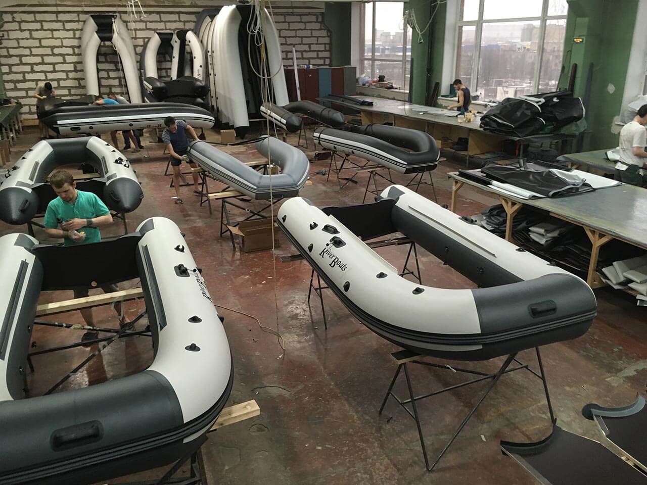 Лодка ПВХ RiverBoats — 410 (Киль)