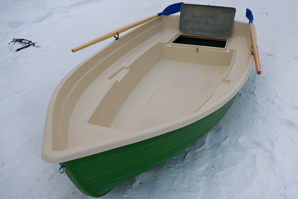 Лодка стеклопластиковая  ВИЗА Тортилла-305