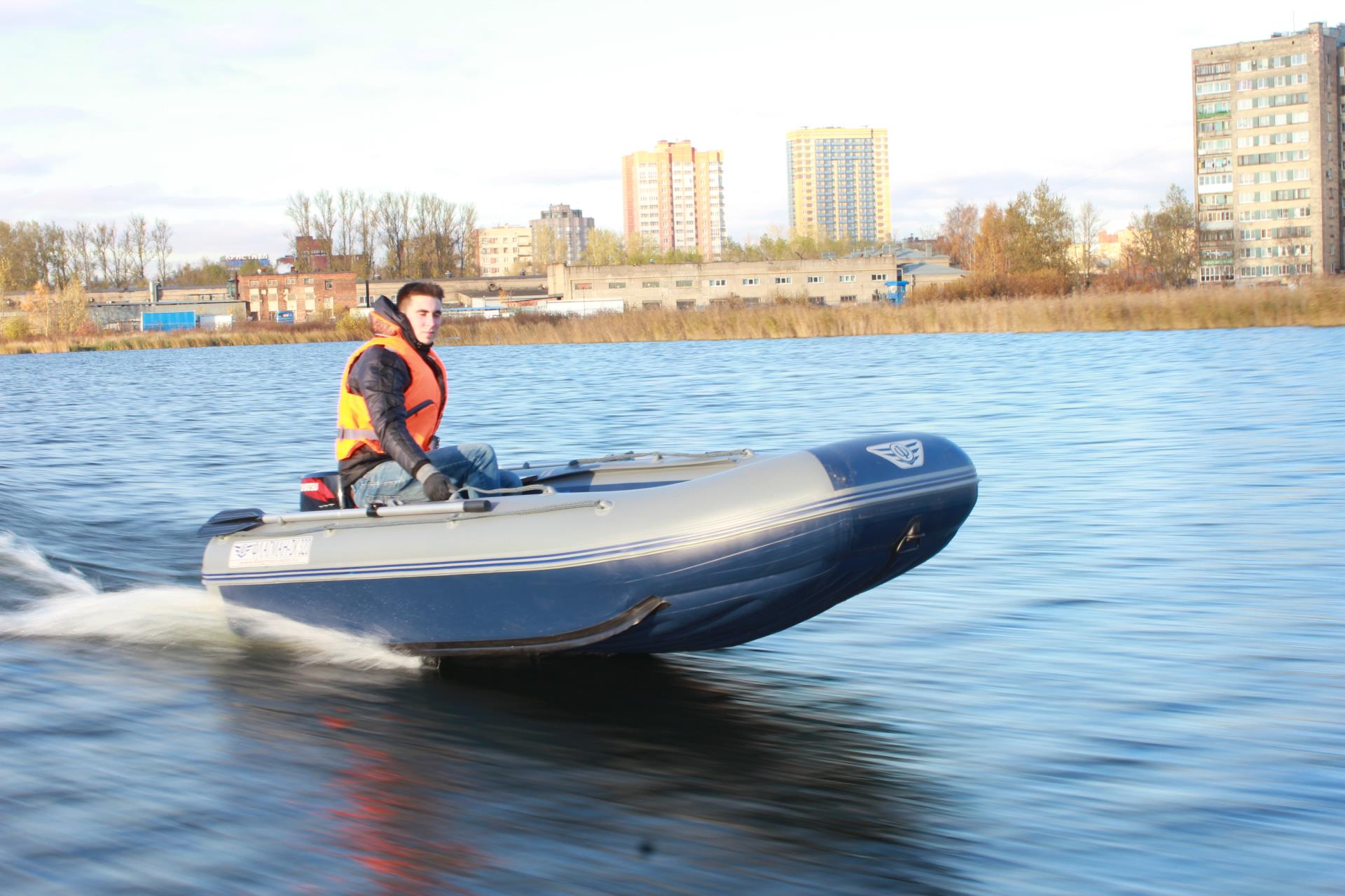 Лодка ФЛАГМАН DK 320