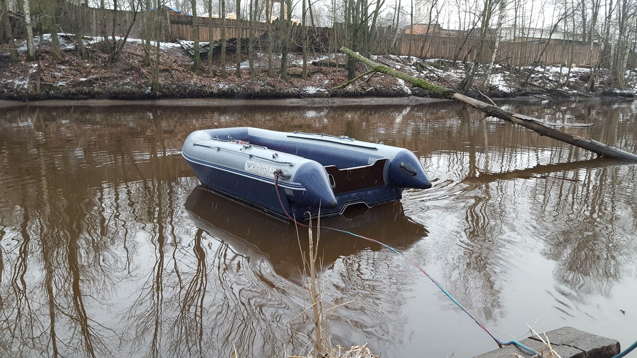 Лодка ФЛАГМАН DK 380
