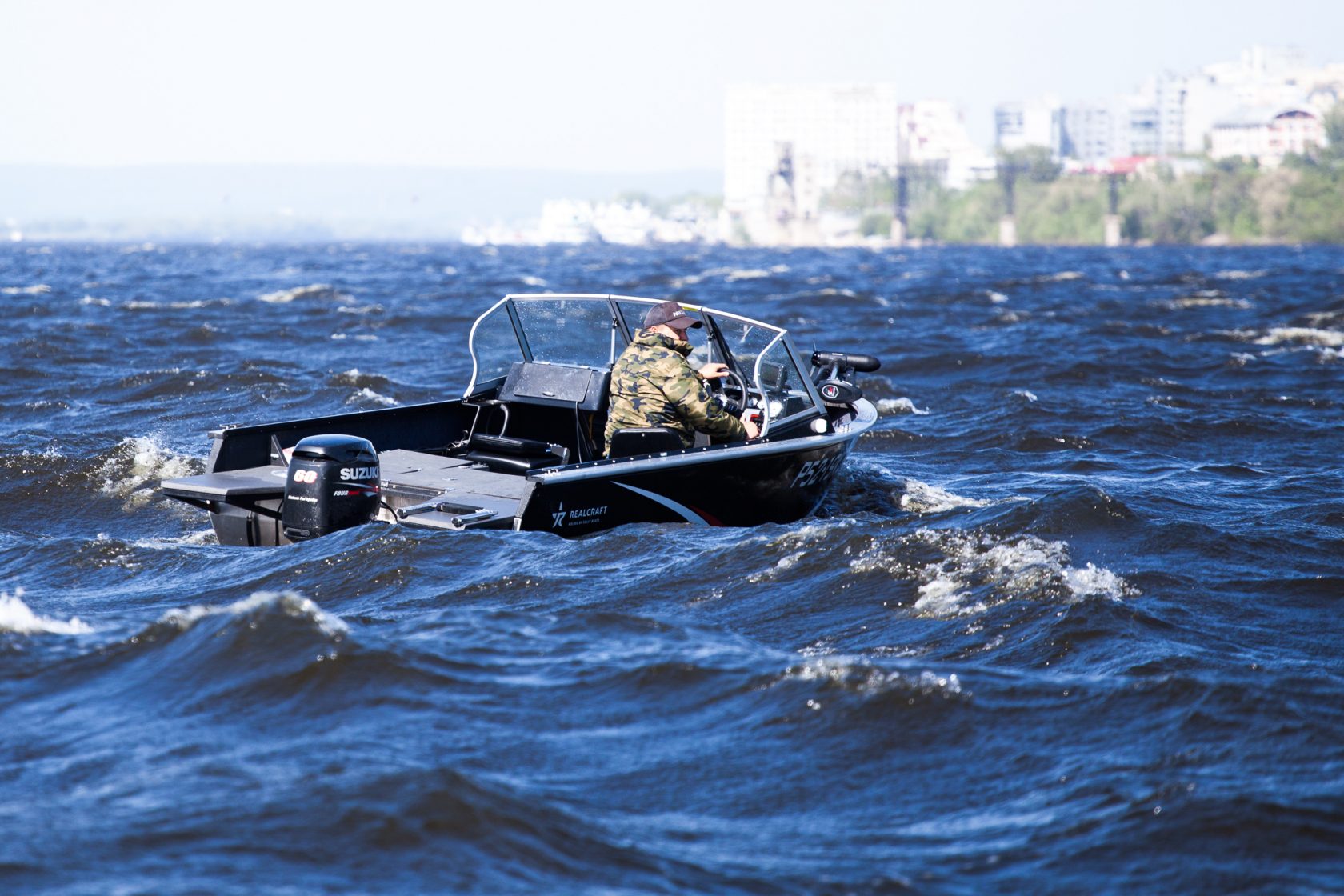 Лодка Realcraft Impulse-470 FishPro