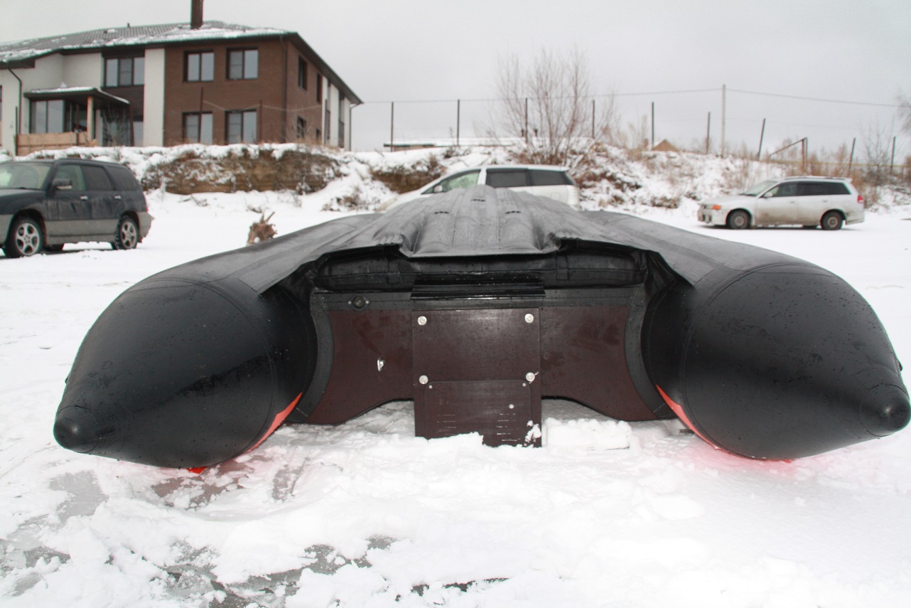 Лодка "Солар-420 Jet Tunnel"