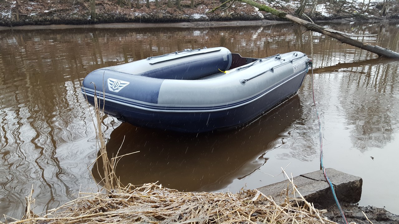 Лодка ФЛАГМАН DK 320