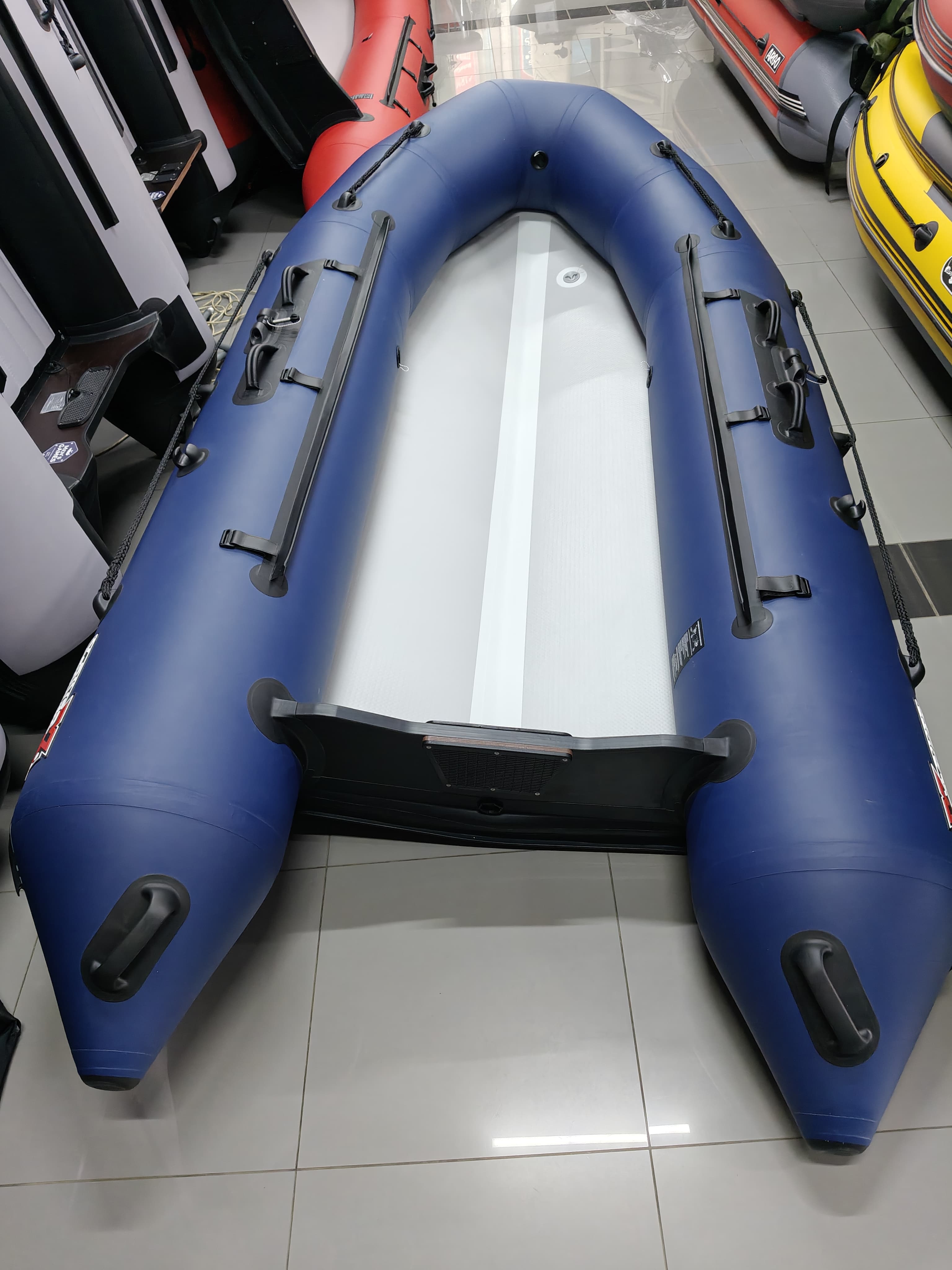 Лодка ПВХ Rocky 355 c защитой дна и балонов!