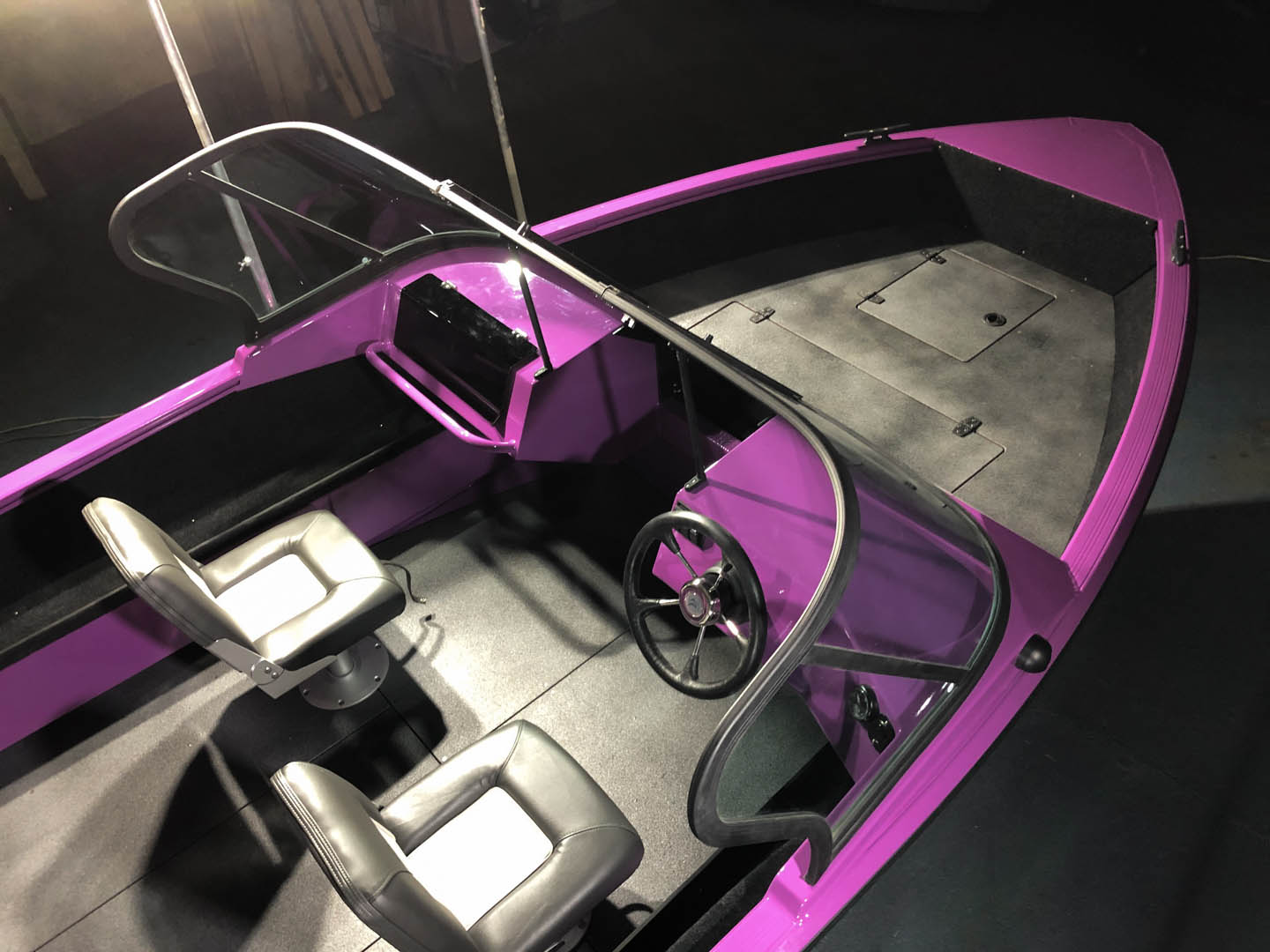 Лодка WINDBOAT 4.6DCX
